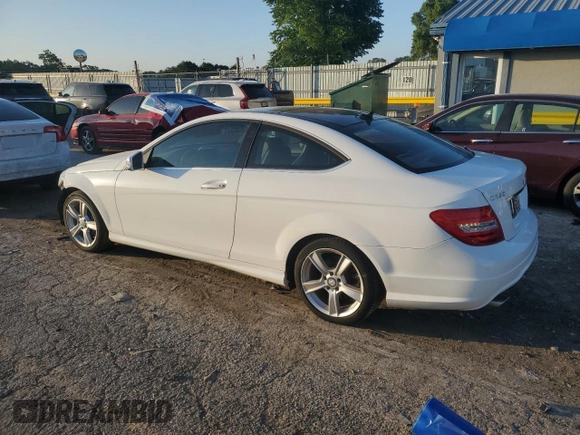 2015 Mercedes-Benz C 250 with VIN WDDGJ4HB6FG371226, listed as a Copart auction lot 62108275 with 70,019 mi miles and Clean title. Bid and sale history available at DreamBid. Image 2.