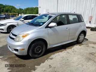 2006 Scion xA z VIN JTKKT624X60159127, wystawiony jako Copart lot #55798495 z przebiegiem 171 942 mil mil oraz Szkody całkowita. Historia ofert i sprzedaży dostępna na DreamBid. Obrazek 1.