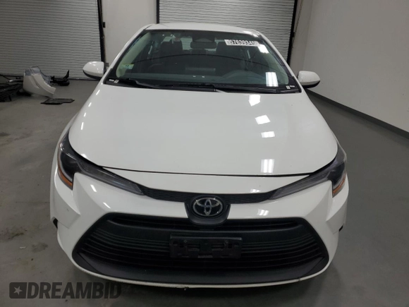 2023 Toyota Corolla LE z VIN 5YFB4MDE9PP045982, wystawiony jako Copart lot #57639345 z przebiegiem 59 099 mil mil oraz Szkoda całkowita • Salvage title. Historia ofert i sprzedaży dostępna na DreamBid. Obrazek 5.