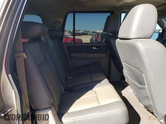 2008 Ford Expedition Max SSV z VIN 1FMFK15548LA03925, wystawiony jako Copart lot #81107104 z przebiegiem 164 247 mil mil oraz Szkoda całkowita • Salvage title. Historia ofert i sprzedaży dostępna na DreamBid. Obrazek 11.