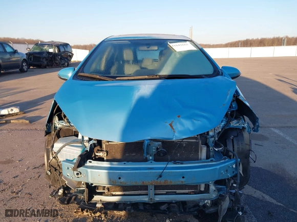 2015 Toyota Prius c One with VIN JTDKDTB37F1086741, listed as a IAAI auction lot 41642663 with 121,313 mi miles. Bid and sale history available at carsss.com. Image 6.