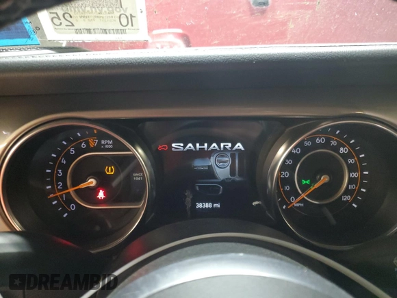 2021 Jeep Wrangler Unlimited Sahara z VIN 1C4HJXEGXMW758252, wystawiony jako Copart lot #50489015 z przebiegiem 38 388 mil mil oraz Szkoda całkowita • Salvage title. Historia ofert i sprzedaży dostępna na DreamBid. Obrazek 9.