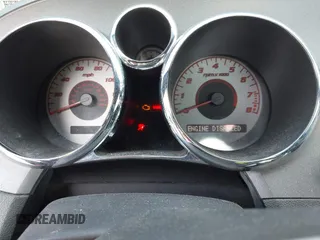 2008 Pontiac Solstice z VIN 1G2MB35B58Y102189, wystawiony jako IAAI lot #42146408 z przebiegiem Nie podano mil oraz . Historia ofert i sprzedaży dostępna na DreamBid. Obrazek 15.