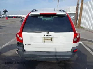 2005 Volvo XC90 with VIN YV1CY592651162430, listed as a IAAI auction lot 41809219 with 185,493 mi miles. Bid and sale history available at carsss.com. Image 16.