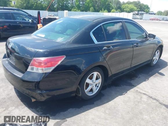 2010 Honda Accord LX z VIN 1HGCP2F37AA023469, wystawiony jako IAAI lot #42218686 z przebiegiem 247 119 mil mil oraz . Historia ofert i sprzedaży dostępna na DreamBid. Obrazek 4.