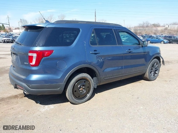 2018 Ford Explorer XLT with VIN 1FM5K8D85JGA29979, listed as a IAAI auction lot 41812592 with 79,845 mi miles. Bid and sale history available at carsss.com. Image 4.