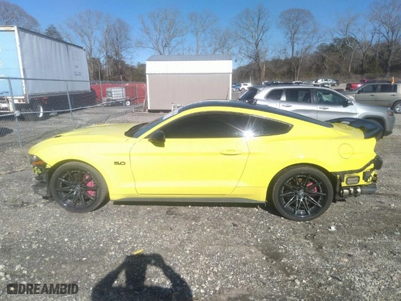 2021 Ford Mustang GT with VIN 1FA6P8CF3M5147061, listed as a IAAI auction lot 41588962 with 39,201 mi miles. Bid and sale history available at carsss.com. Image 15.