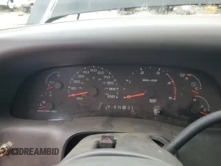 2002 Ford F-350 XL z VIN 1FTWW33F92EB51645, wystawiony jako Copart lot #79216984 z przebiegiem Nie podano mil oraz Szkoda całkowita • Salvage title. Historia ofert i sprzedaży dostępna na DreamBid. Obrazek 9.