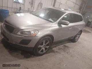 2013 Volvo XC60 T6 with VIN YV4902DZ9D2447347, listed as a IAAI auction lot 41791033 with 165,112 mi miles. Bid and sale history available at carsss.com. Image 17.
