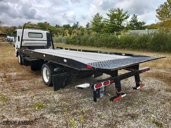 2019 Isuzu NRR DSL REG AT IBT PWL with VIN JALE5W169K73041XX, listed as a Copart auction lot 49260055 with 191,949 mi miles and Clean Title. Bid and sale history available at carsss.com. Image 2.