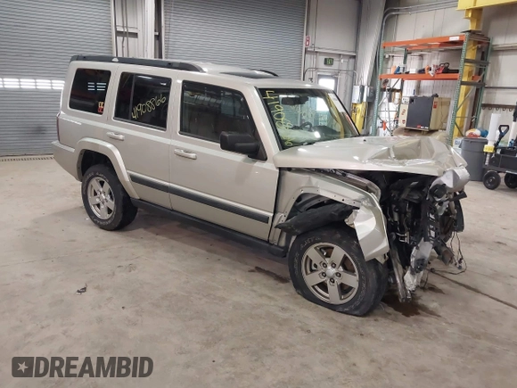 2008 Jeep Commander Sport z VIN 1J8HG48K58C218806, wystawiony jako IAAI lot #41908866 z przebiegiem 188 021 mil mil oraz . Historia ofert i sprzedaży dostępna na DreamBid. Obrazek 1.