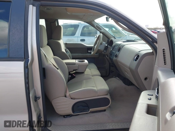 2008 Ford F-150 STX с VIN 1FTRX12WX8FB96483, выставлен на аукционе IAAI как лот 41516003 с пробегом 119 351 миль миль и . История ставок и продаж доступна на DreamBid. Изображение 5.