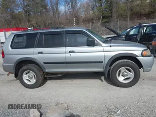 2000 Mitsubishi Montero Sport LS with VIN JA4LS31H9YP005577, listed as a IAAI auction lot 41590624 with 149,625 mi miles. Bid and sale history available at carsss.com. Image 13.