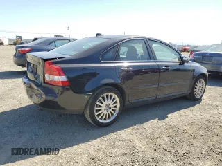 2007 Volvo S40 2.4L z VIN YV1MS390672300912, wystawiony jako Copart lot #57485655 z przebiegiem 78 645 mil mil oraz Szkoda całkowita • Salvage title. Historia ofert i sprzedaży dostępna na DreamBid. Obrazek 3.