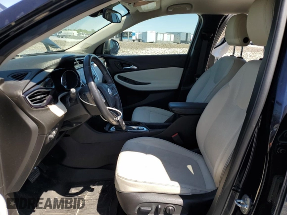 2020 Buick Encore GX Select с VIN KL4MMESL1LB117101, выставлен на аукционе Copart как лот 50499455 с пробегом 44 645 миль миль и На запчасти • Non repairable. История ставок и продаж доступна на DreamBid. Изображение 7.