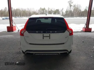 2016 Volvo V60 Cross Country T5 with VIN YV4612HK6G1003110, listed as a IAAI auction lot 41682878 with 1 mi miles. Bid and sale history available at carsss.com. Image 15.