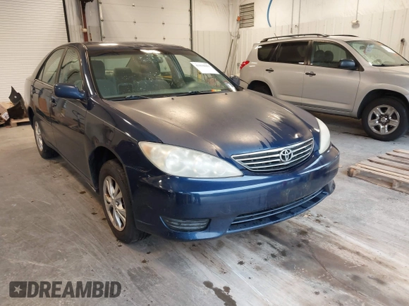 2006 Toyota Camry LE z VIN 4T1BF32K96U114356, wystawiony jako IAAI lot #41818681 z przebiegiem 171 423 mil mil oraz . Historia ofert i sprzedaży dostępna na DreamBid. Obrazek 1.