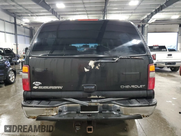 2002 Chevrolet Suburban LT with VIN 1GNFK16Z82J227408, listed as a Copart auction lot 71229194 with 304,713 mi miles and Salvage Title. Bid and sale history available at carsss.com. Image 6.