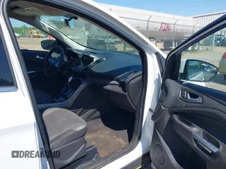 2015 Ford Escape SE with VIN 1FMCU0GX6FUC82629, listed as a IAAI auction lot 42039705 with 157,061 mi miles. Bid and sale history available at carsss.com. Image 5.
