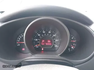 2015 Kia Soul with VIN KNDJN2A27F7164461, listed as a IAAI auction lot 41692386 with 92,359 mi miles. Bid and sale history available at carsss.com. Image 7.