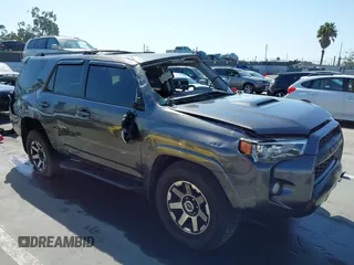 2019 Toyota 4Runner SR5 with VIN JTEBU5JRXK5731656, listed as a IAAI auction lot 41989700 with 84,469 mi miles and . Bid and sale history available at DreamBid. Image 1.