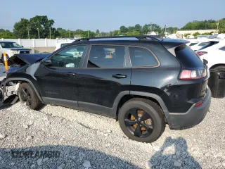 2020 Jeep Cherokee Latitude Plus z VIN 1C4PJMLB8LD584239, wystawiony jako Copart lot #63811215 z przebiegiem Nie podano mil oraz Szkoda całkowita • Salvage title. Historia ofert i sprzedaży dostępna na DreamBid. Obrazek 2.