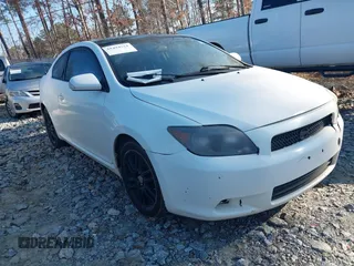 2009 Scion tC z VIN JTKDE167490280962, wystawiony jako IAAI lot #41494524 z przebiegiem 266 674 mil mil oraz . Historia ofert i sprzedaży dostępna na DreamBid. Obrazek 1.