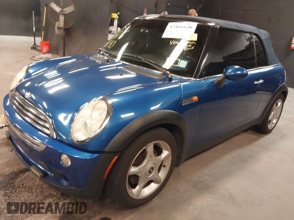 2005 MINI Convertible with VIN WMWRF33555TF63632, listed as a IAAI auction lot 42166640 with 102,559 mi miles and . Bid and sale history available at DreamBid. Image 6.