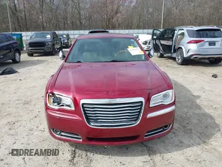 2014 Chrysler 300 C z VIN 2C3CCAEG3EH355185, wystawiony jako IAAI lot #41765179 z przebiegiem 243 059 mil mil oraz . Historia ofert i sprzedaży dostępna na DreamBid. Obrazek 12.