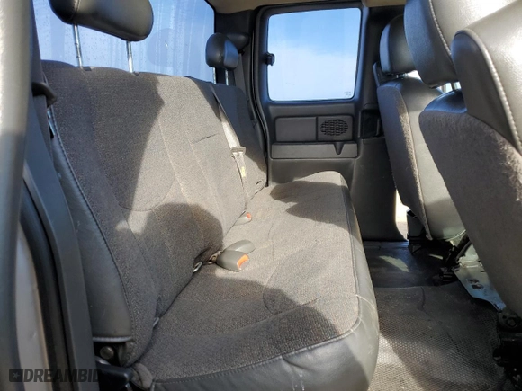 2006 Chevrolet Silverado 1500 LS with VIN 1GCEC19X86Z113816, listed as a Copart auction lot 44945075 with 153,592 mi miles and Non Repairable. Bid and sale history available at carsss.com. Image 10.