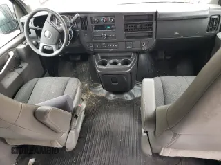 2022 Chevrolet Express Cargo with VIN 1GCWGAFPXN1155012, listed as a Copart auction lot 62039645 with 30,890 mi miles and Salvage title. Bid and sale history available at DreamBid. Image 8.