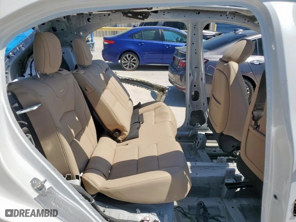 2024 Cadillac XT4 FWD Premium Luxury with VIN 1GYFZCR42RF234359, listed as a Copart auction lot 47890595 with 0 mi miles and Non Repairable. Bid and sale history available at carsss.com. Image 11.