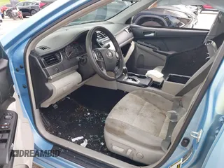 2012 Toyota Camry L z VIN 4T4BF1FK5CR203230, wystawiony jako IAAI lot #42219805 z przebiegiem 120 512 mil mil oraz . Historia ofert i sprzedaży dostępna na DreamBid. Obrazek 5.