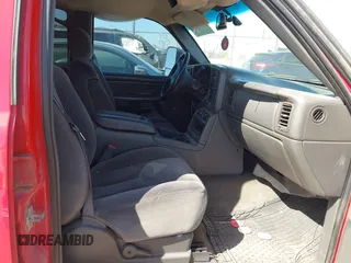 2005 GMC Sierra 1500 SLE z VIN 2GTEC13T951199456, wystawiony jako IAAI lot #41713285 z przebiegiem 219 386 mil mil oraz . Historia ofert i sprzedaży dostępna na DreamBid. Obrazek 5.