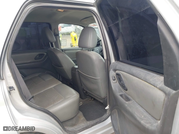 2005 Ford Escape Hybrid with VIN 1FMCU95H05KC95225, listed as a IAAI auction lot 41798610 with 216,659 mi miles. Bid and sale history available at carsss.com. Image 8.