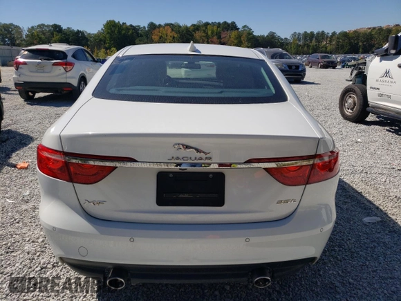 2017 Jaguar XF 35t Premium with VIN SAJBD4BV1HCY29667, listed as a Copart auction lot 75490794 with 59,636 mi miles and Clean Title. Bid and sale history available at carsss.com. Image 6.