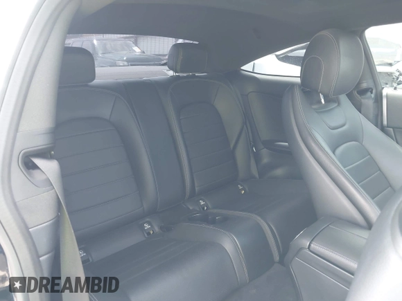 2019 Mercedes-Benz C 300 с VIN WDDWJ8DBXKF827124, выставлен на аукционе IAAI как лот 42391477 с пробегом 72 546 миль миль и . История ставок и продаж доступна на DreamBid. Изображение 8.