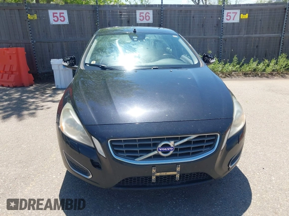 2012 Volvo S60 T5 с VIN YV1622FS4C2142489, выставлен на аукционе IAAI как лот 42234409 с пробегом 218 907 миль миль и . История ставок и продаж доступна на DreamBid. Изображение 6.