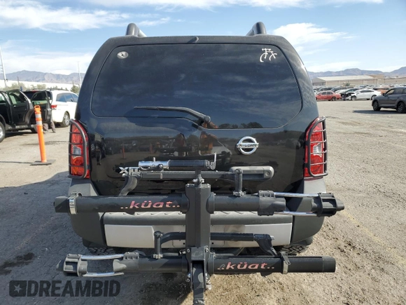 2013 Nissan Xterra S z VIN 5N1AN0NW7DN823046, wystawiony jako Copart lot #54372835 z przebiegiem 163 384 mil mil oraz Szkoda całkowita • Salvage title. Historia ofert i sprzedaży dostępna na DreamBid. Obrazek 6.
