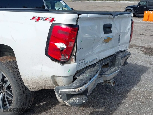 2015 Chevrolet Silverado 1500 LT with VIN 3GCUKREC9FG489408, listed as a IAAI auction lot 41269948 with NaN miles. Bid and sale history available at carsss.com. Image 19.
