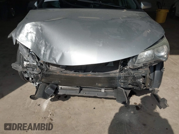 2015 Toyota Camry XLE with VIN 4T1BF1FK9FU072205, listed as a IAAI auction lot 42061915 with 117,807 mi miles. Bid and sale history available at carsss.com. Image 13.