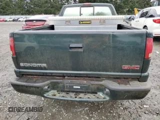 2001 GMC Sonoma SLS 1SF with VIN 1GTCS195218210808, listed as a Copart auction lot 52246115 with Not Provided miles and Clean Title. Bid and sale history available at carsss.com. Image 6.