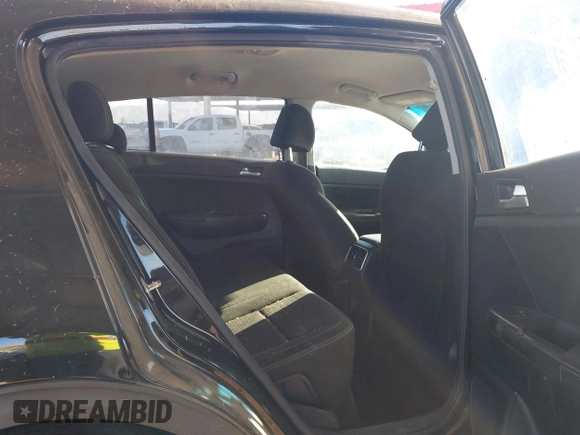 2018 Kia Sportage LX with VIN KNDPM3AC9J7430373, listed as a IAAI auction lot 41265761 with 132,604 mi miles and . Bid and sale history available at carsss.com. Image 8.