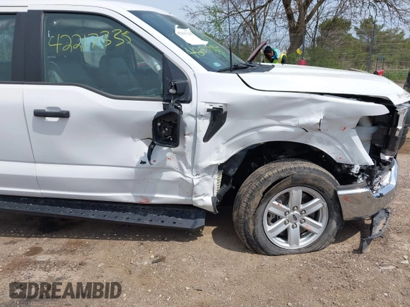 2022 Ford F-150 XL z VIN 1FTEX1EB8NKF26762, wystawiony jako IAAI lot #42217335 z przebiegiem 40 226 mil mil oraz . Historia ofert i sprzedaży dostępna na DreamBid. Obrazek 17.