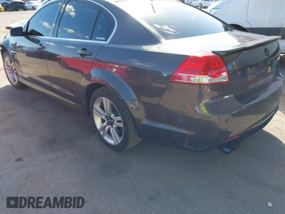 2008 Pontiac G8 z VIN 6G2ER57798L988697, wystawiony jako IAAI lot #41690384 z przebiegiem 166 798 mil mil oraz . Historia ofert i sprzedaży dostępna na DreamBid. Obrazek 3.