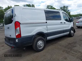 2020 Ford Transit Cargo z VIN 1FTBR2Y80LKB22354, wystawiony jako IAAI lot #42347579 z przebiegiem 64 513 mil mil oraz . Historia ofert i sprzedaży dostępna na DreamBid. Obrazek 4.