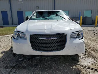2019 Chrysler 300 Limited with VIN 2C3CCAEG2KH698078, listed as a Copart auction lot 76363374 with 89,851 mi miles and Non Repairable. Bid and sale history available at DreamBid. Image 5.