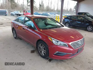 2016 Hyundai Sonata SE z VIN 5NPE24AF2GH265414, wystawiony jako IAAI lot #41424850 z przebiegiem 97 101 mil mil oraz . Historia ofert i sprzedaży dostępna na DreamBid. Obrazek 1.