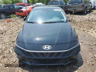 2025 Hyundai Elantra SE with VIN KMHLL4DG0SU931768, listed as a Copart auction lot 60353885 with 1,319 mi miles and Salvage title. Bid and sale history available at DreamBid. Image 5.