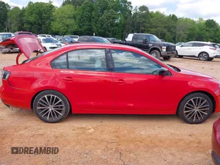 2016 Volkswagen Jetta Sport z VIN 3VWD17AJXGM397980, wystawiony jako IAAI lot #42223826 z przebiegiem 85 915 mil mil oraz . Historia ofert i sprzedaży dostępna na DreamBid. Obrazek 13.
